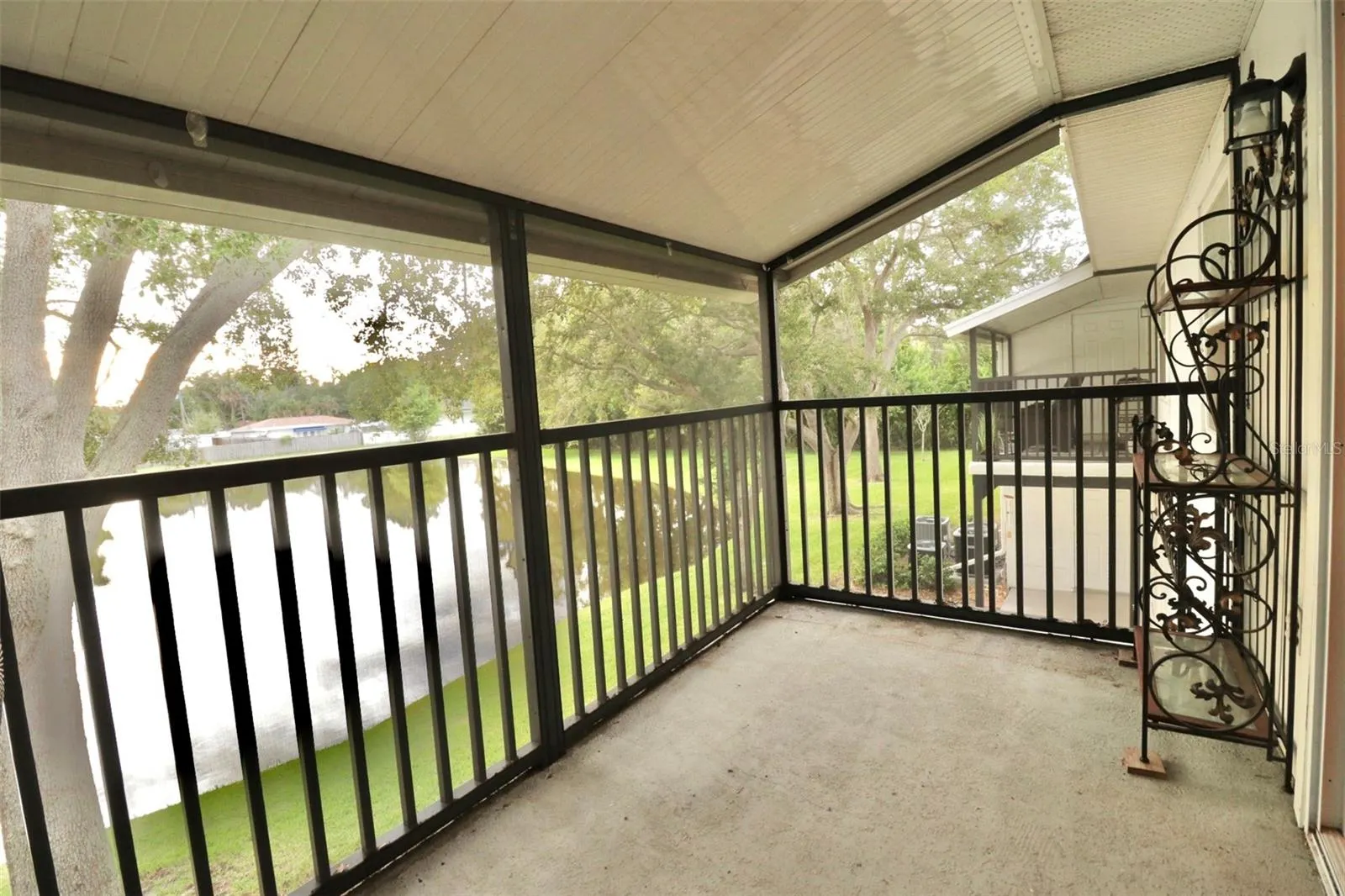 3821 N OAK DR #J22, #J22