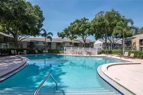 3821 N OAK DR #J22, #J22