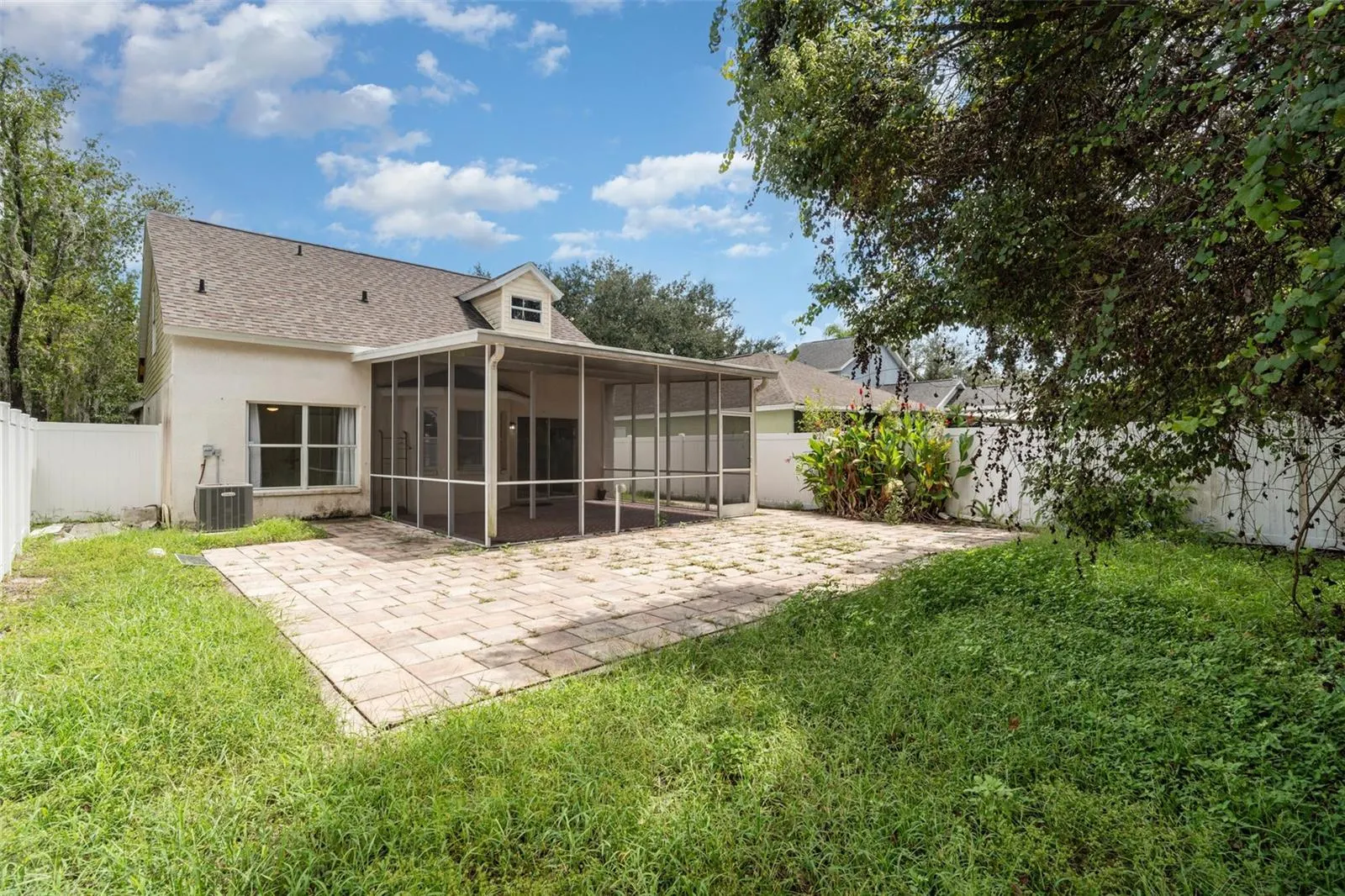 5865 MEADOWPARK PL