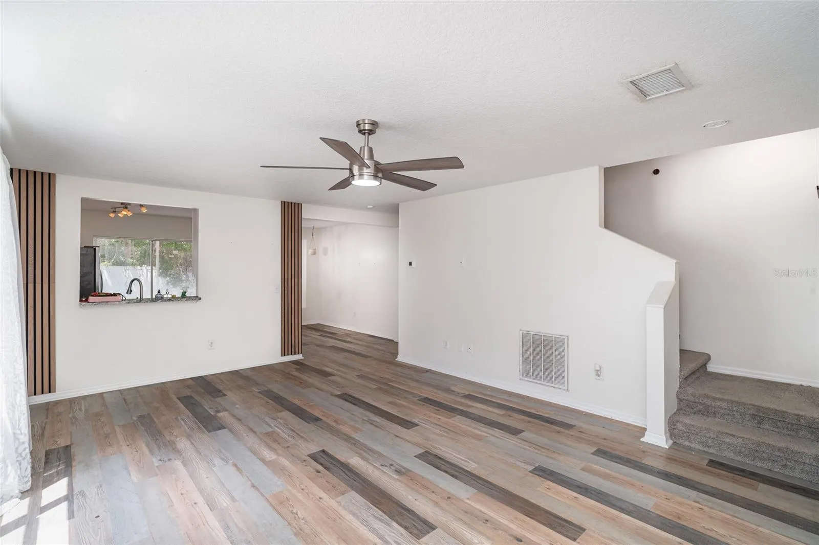 5865 MEADOWPARK PL