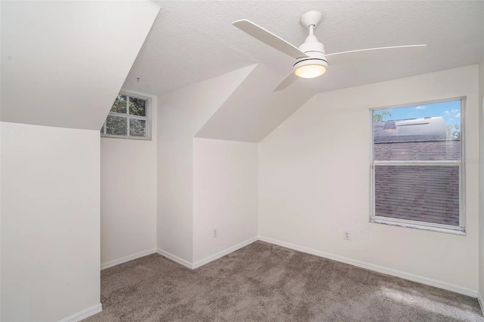 5865 MEADOWPARK PL