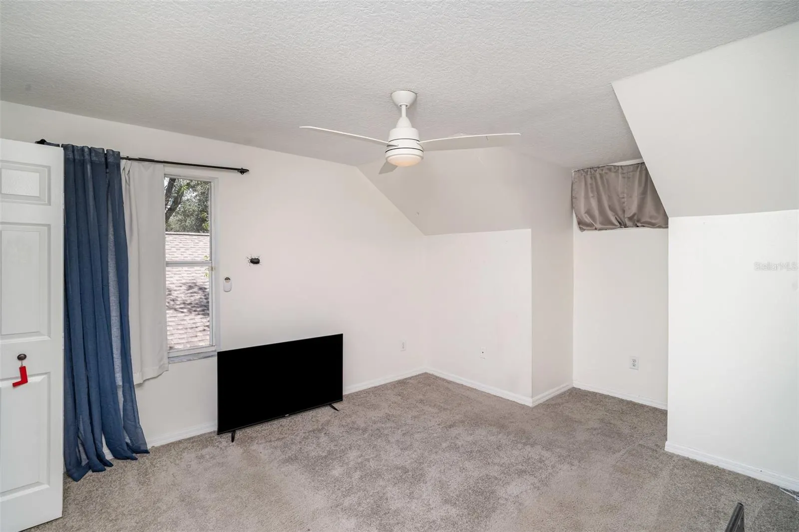 5865 MEADOWPARK PL