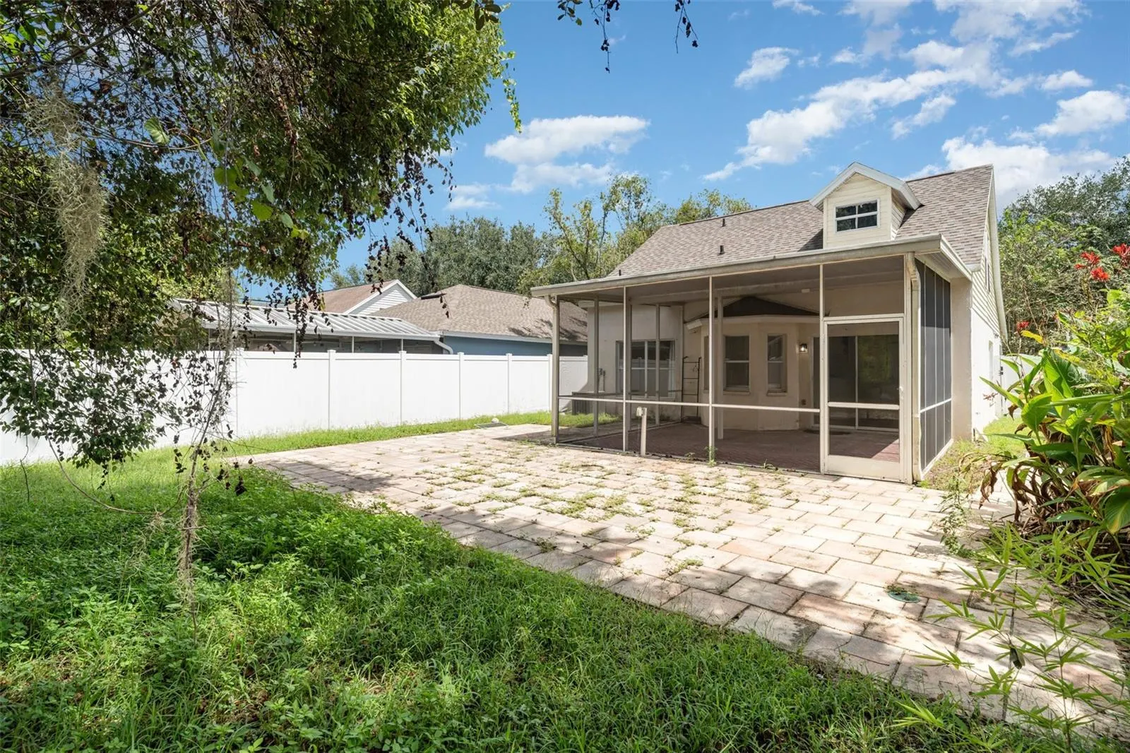 5865 MEADOWPARK PL