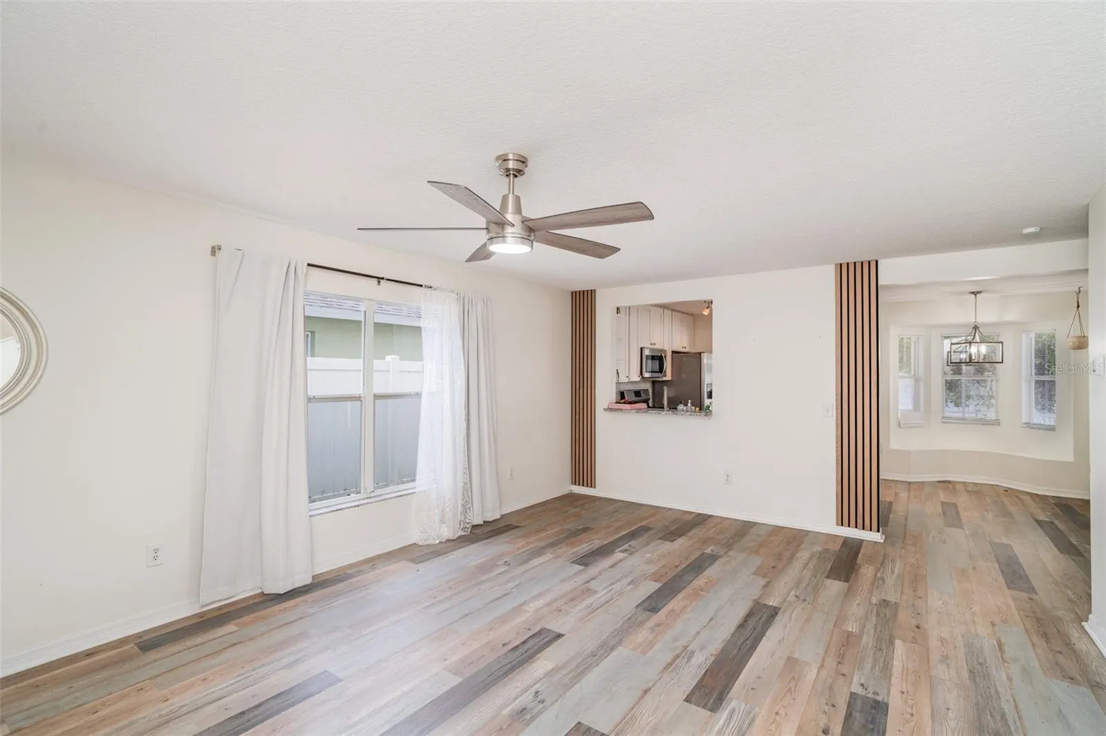 5865 MEADOWPARK PL