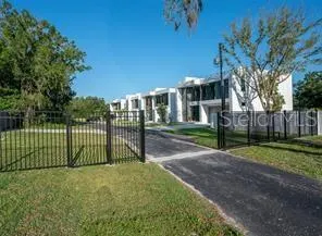 44 AVONWOOD