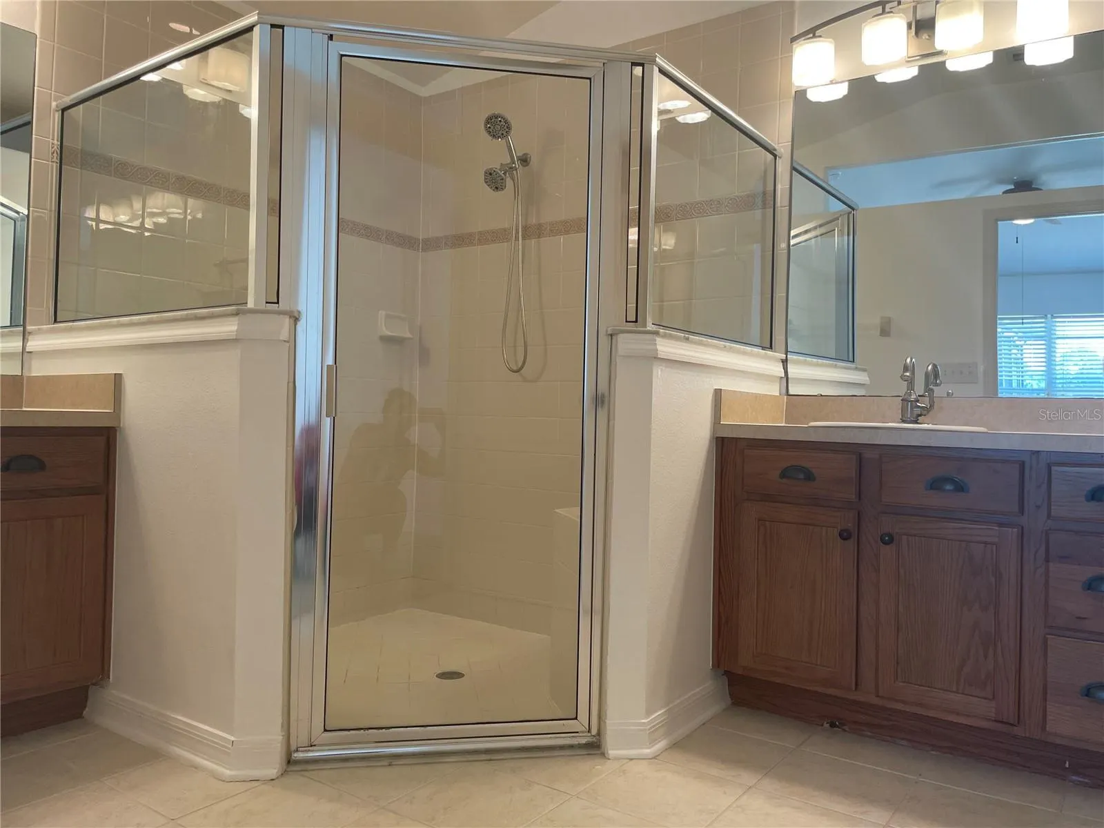 6117 GENTLE BEN CIR