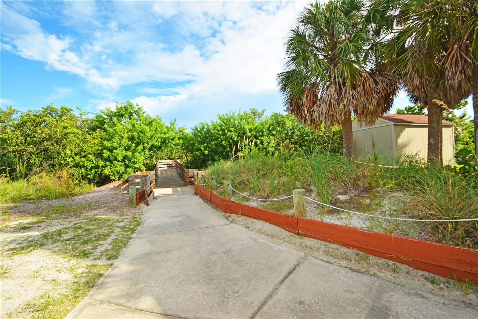 7369 ROYAL PALM DR