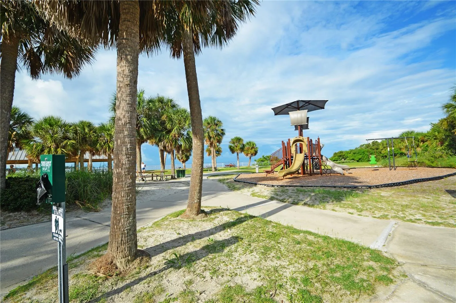 7369 ROYAL PALM DR