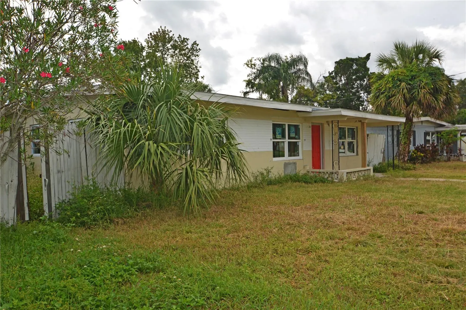 7369 ROYAL PALM DR