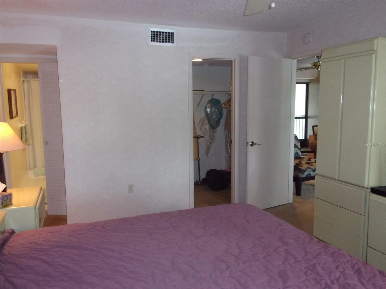 216 CYPRESS LN