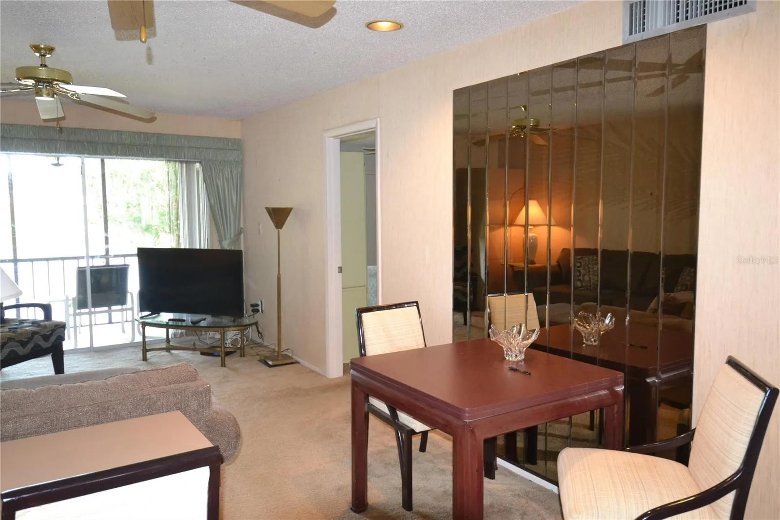 216 CYPRESS LN