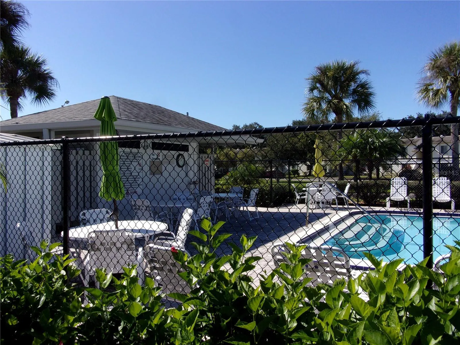 216 CYPRESS LN