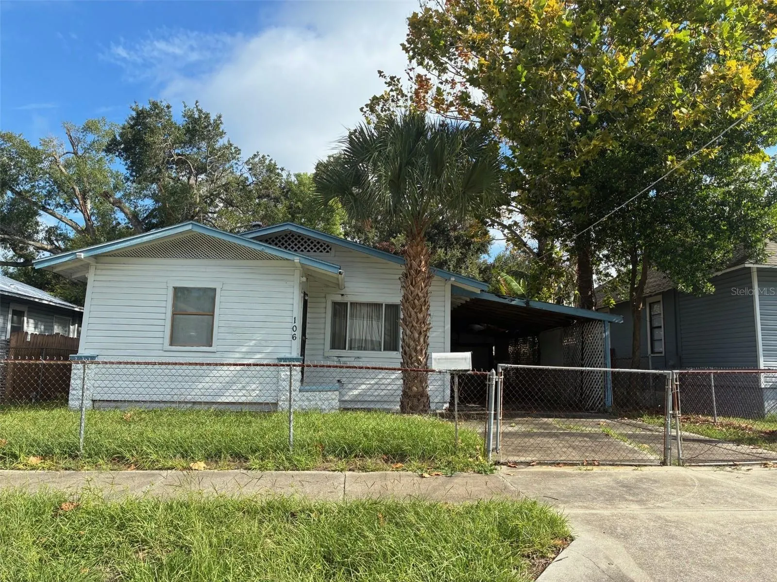 106 E FERN ST