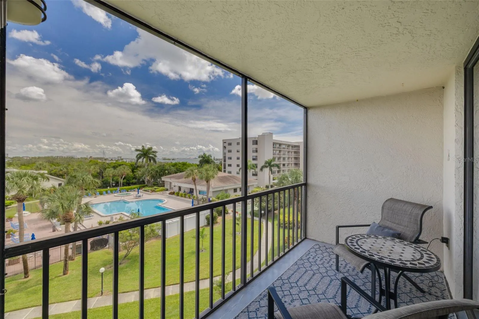 1324 PASADENA AVE S #402, #402