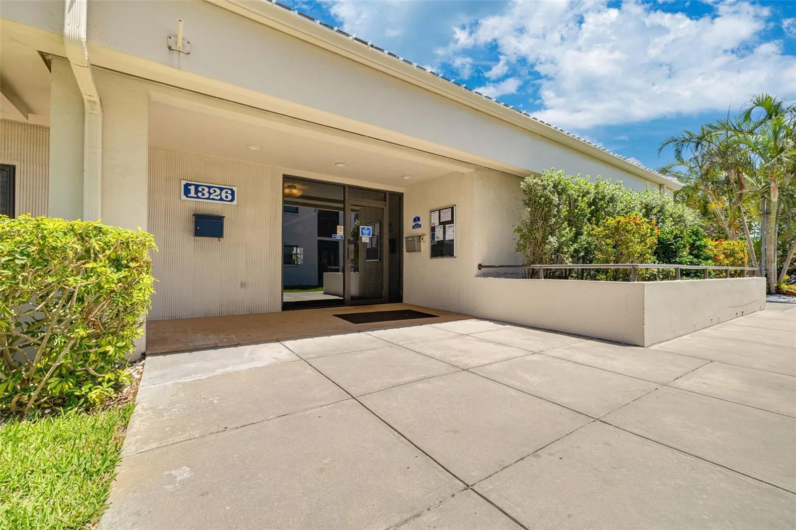 1324 PASADENA AVE S #402, #402