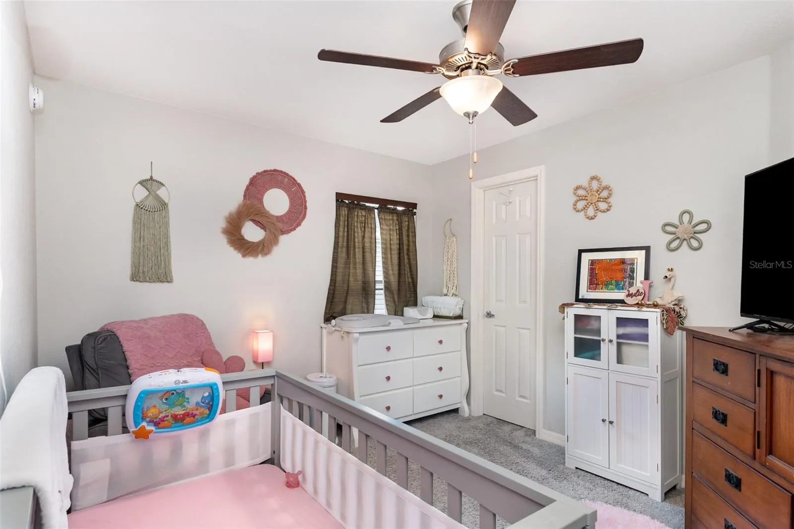 216 ST GEORGES CIR