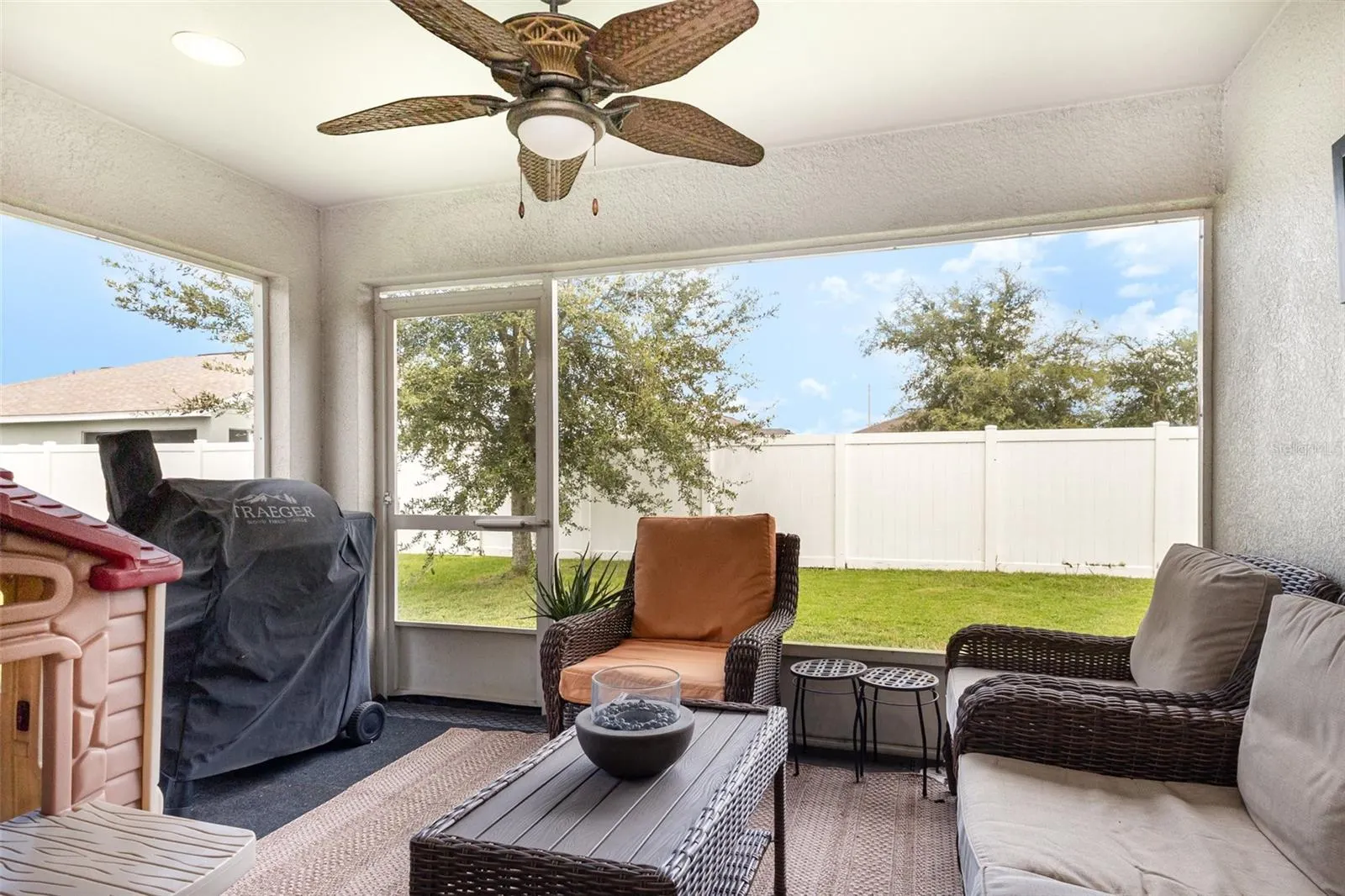 216 ST GEORGES CIR