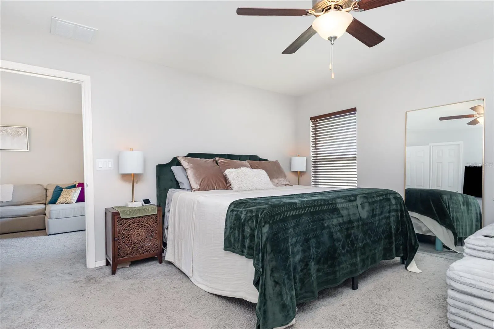 216 ST GEORGES CIR