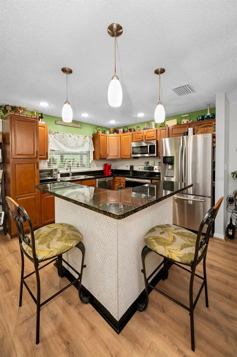 3233 CARRIAGE DR