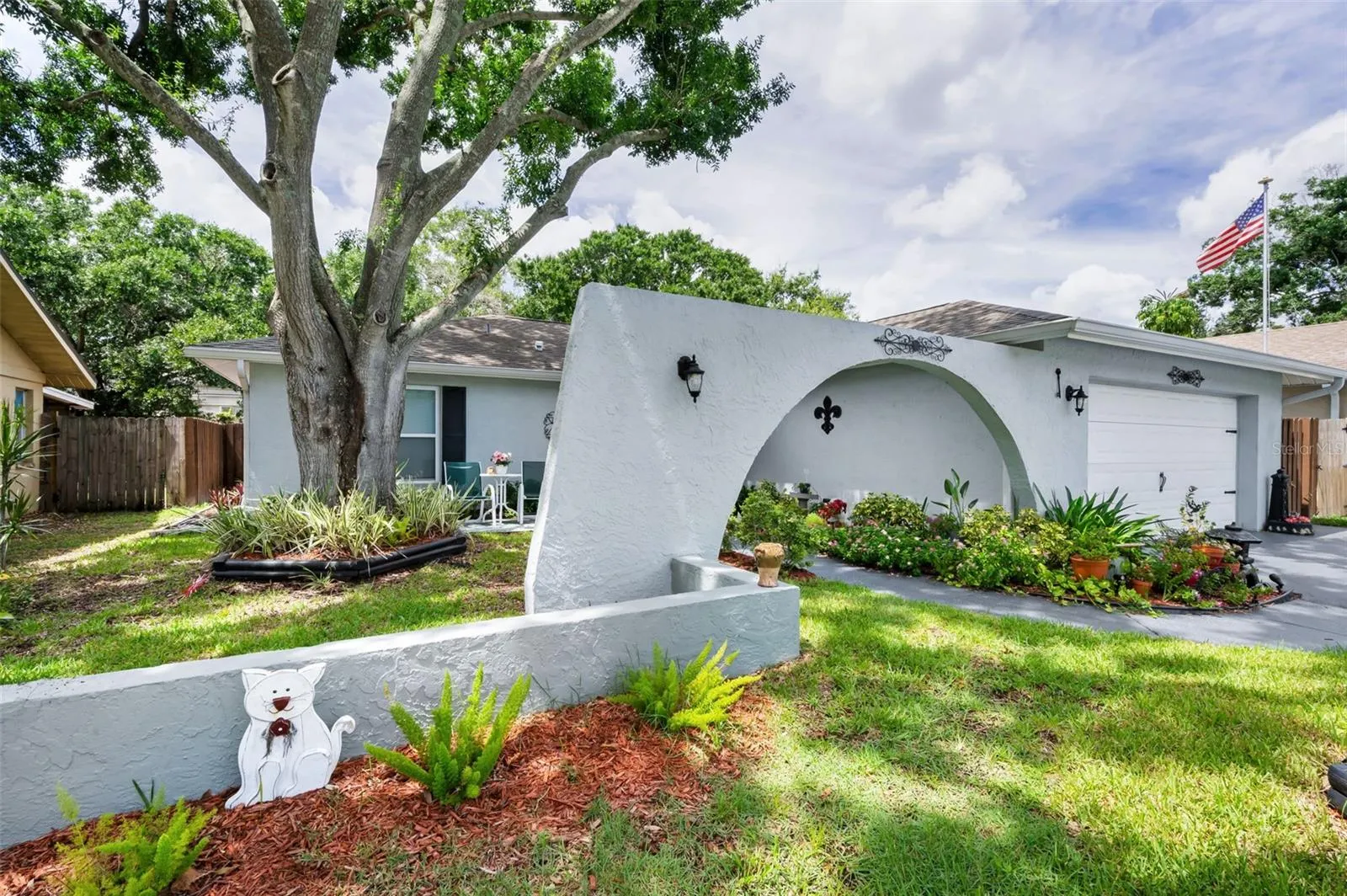 3233 CARRIAGE DR