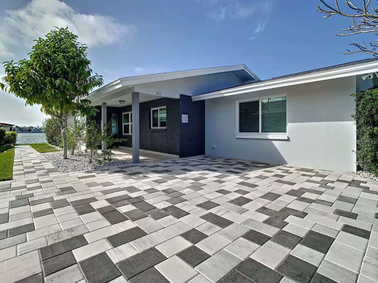 511 20TH AVE