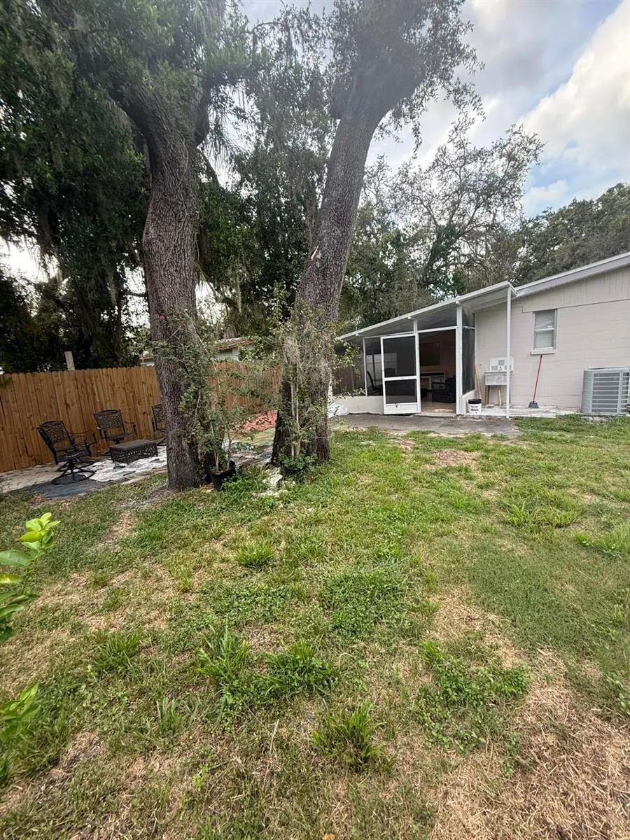 924 LAKEWOOD AVE