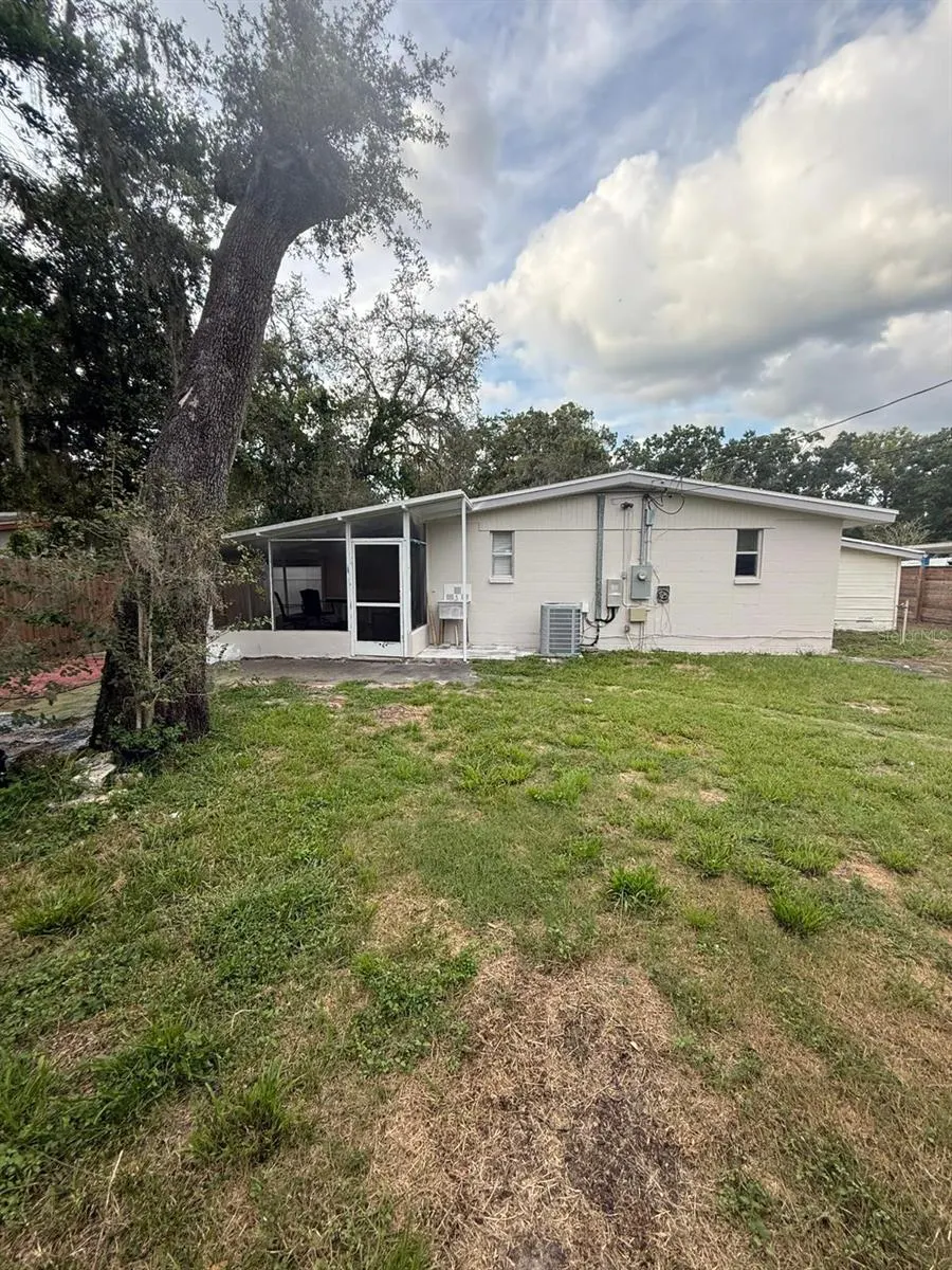 924 LAKEWOOD AVE