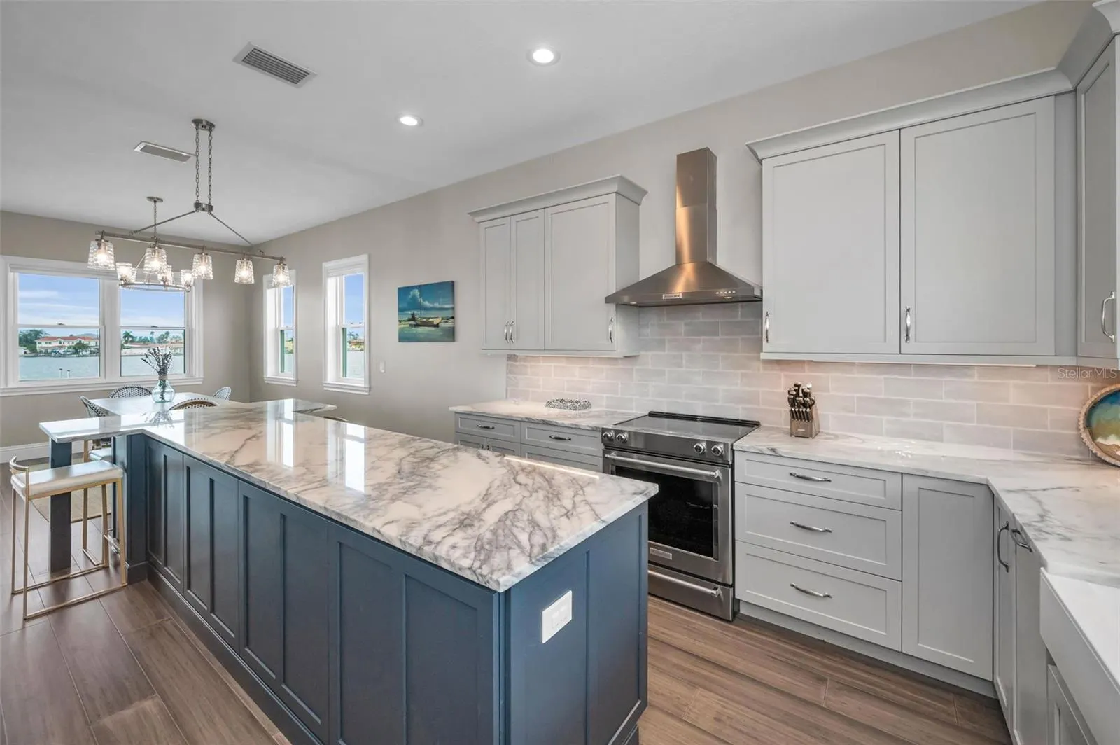 339 55TH AVE