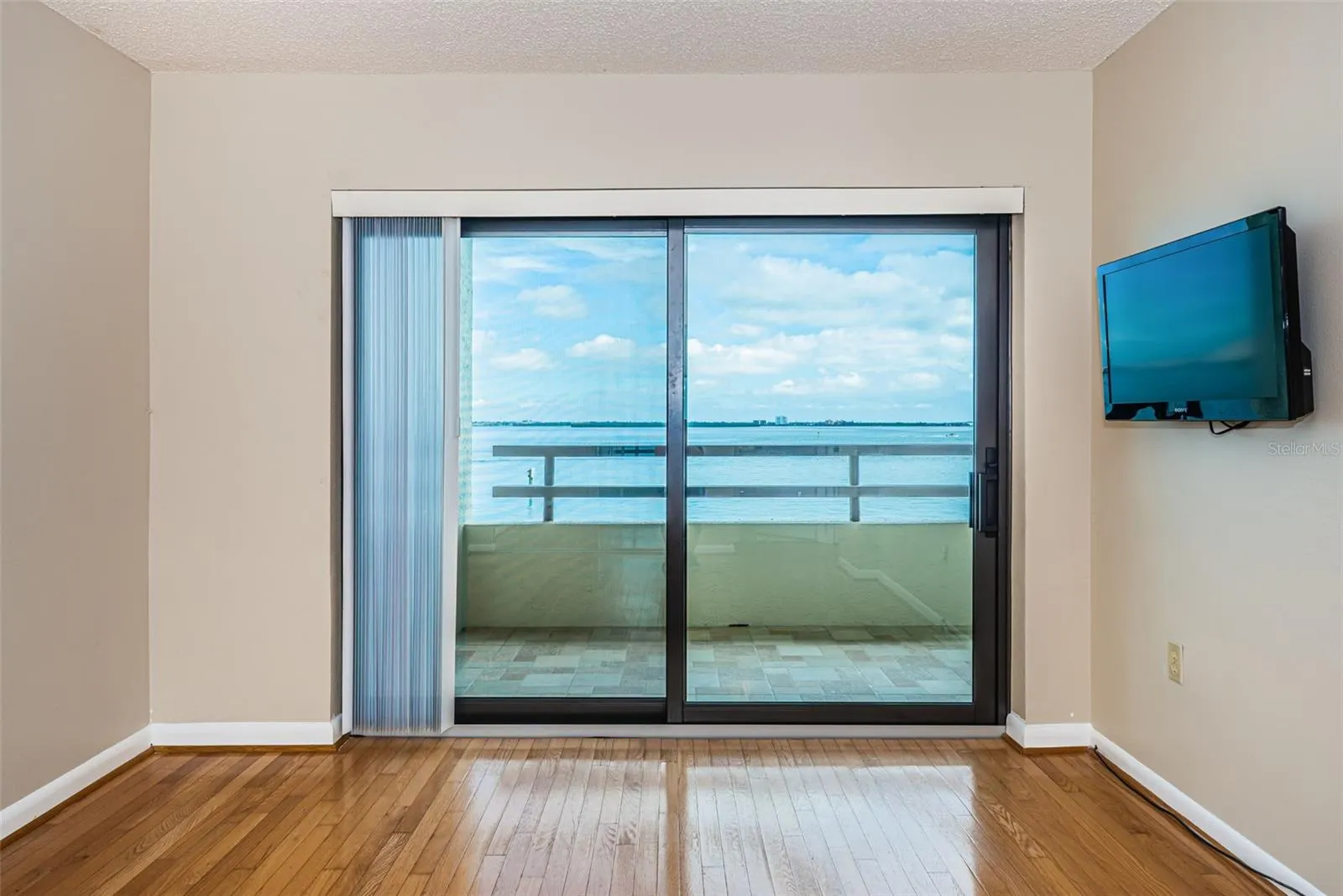 103 1ST ST E #208, #208