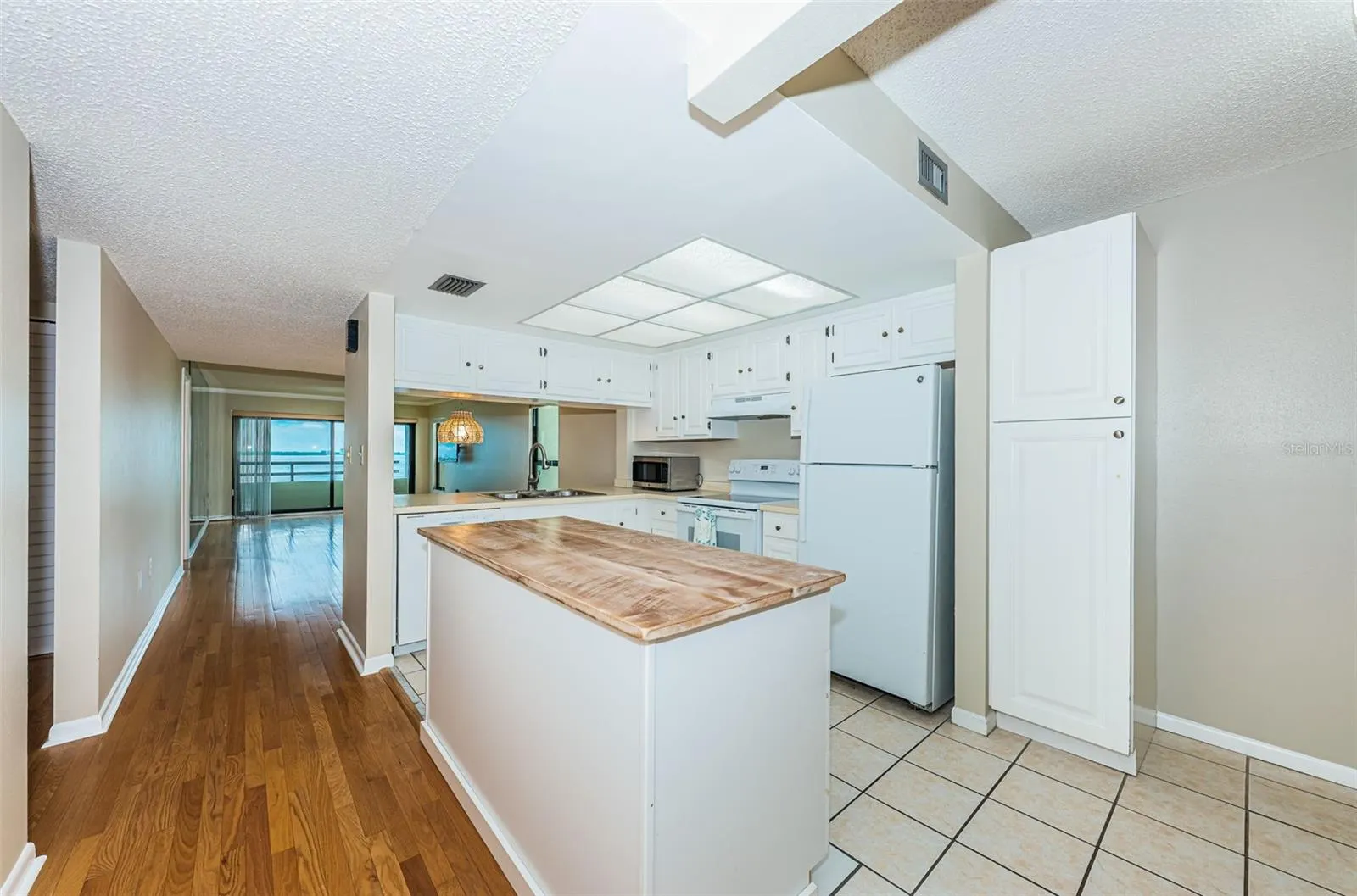 103 1ST ST E #208, #208
