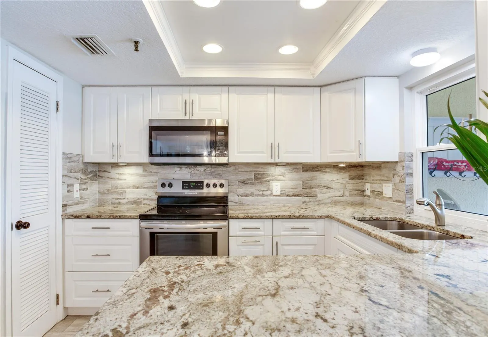 17450 GULF BLVD #206, #206