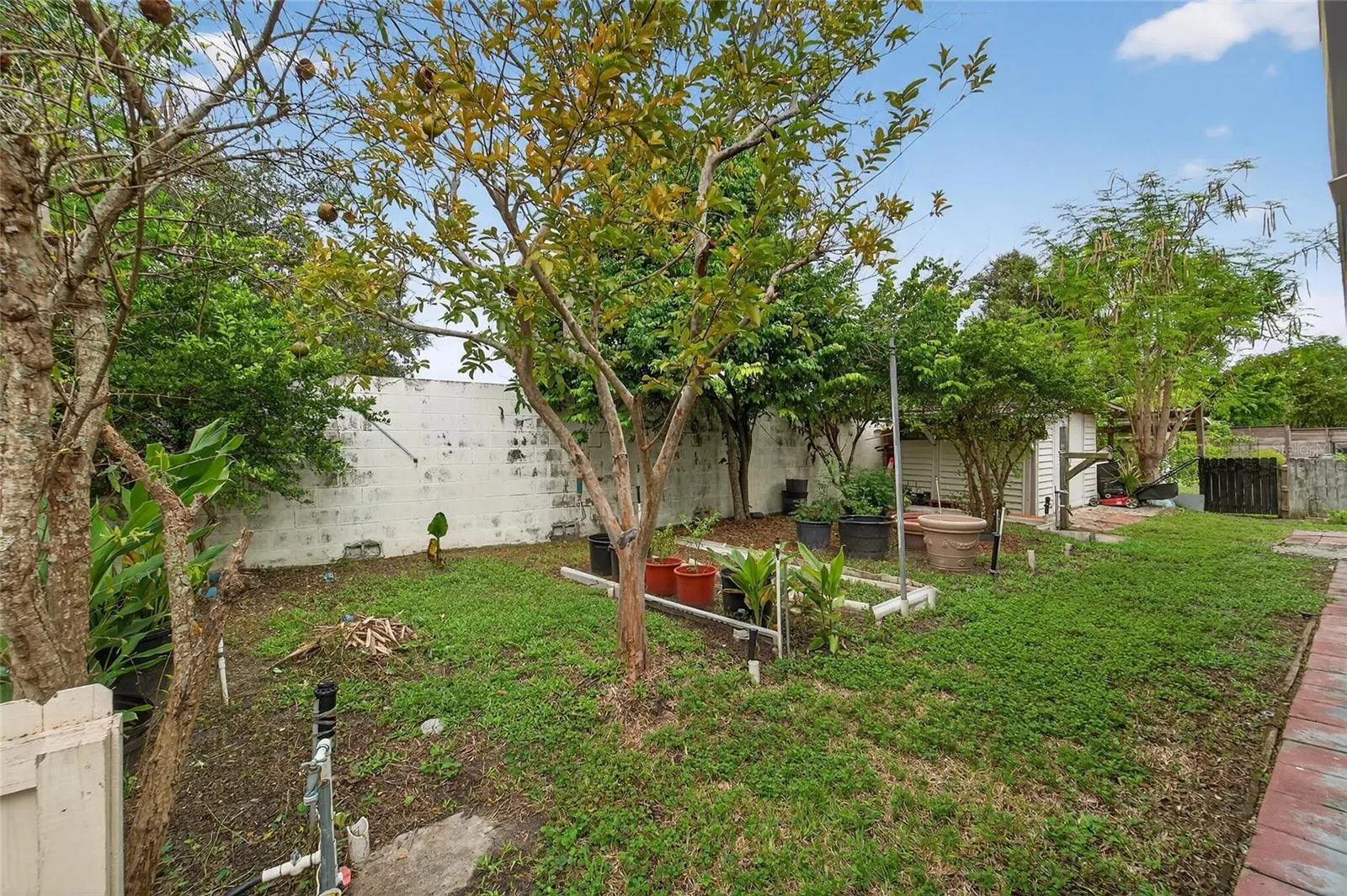 1727 SCOTCH PINE DR