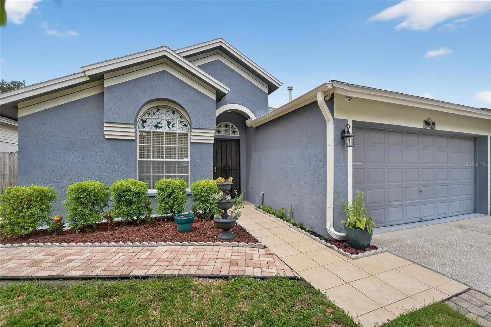 1727 SCOTCH PINE DR