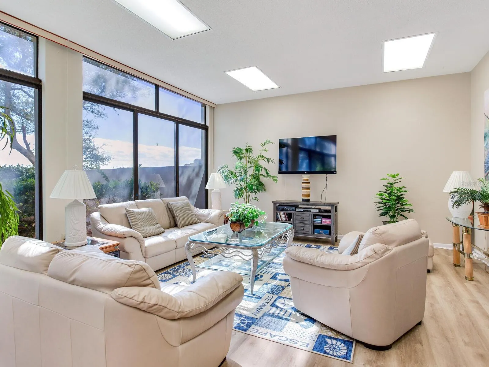 660 ISLAND WAY #306, #306