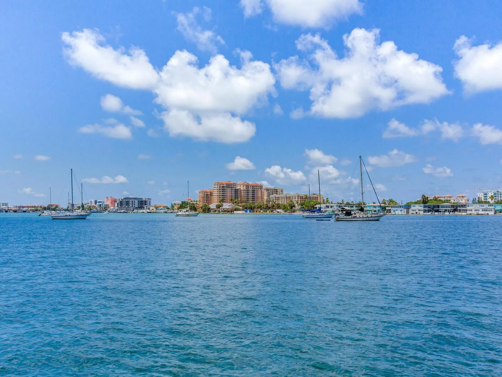 660 ISLAND WAY #306, #306