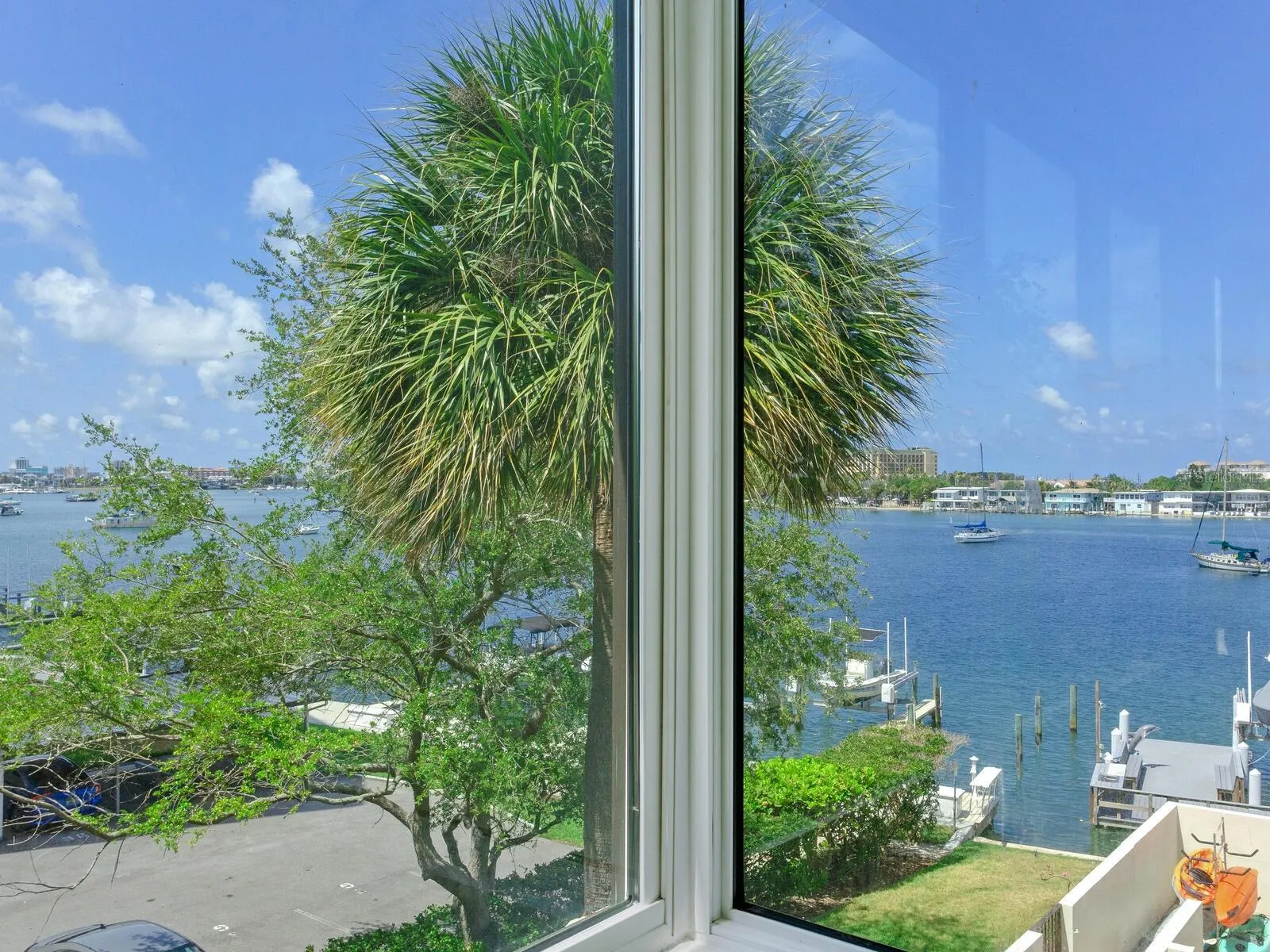 660 ISLAND WAY #306, #306