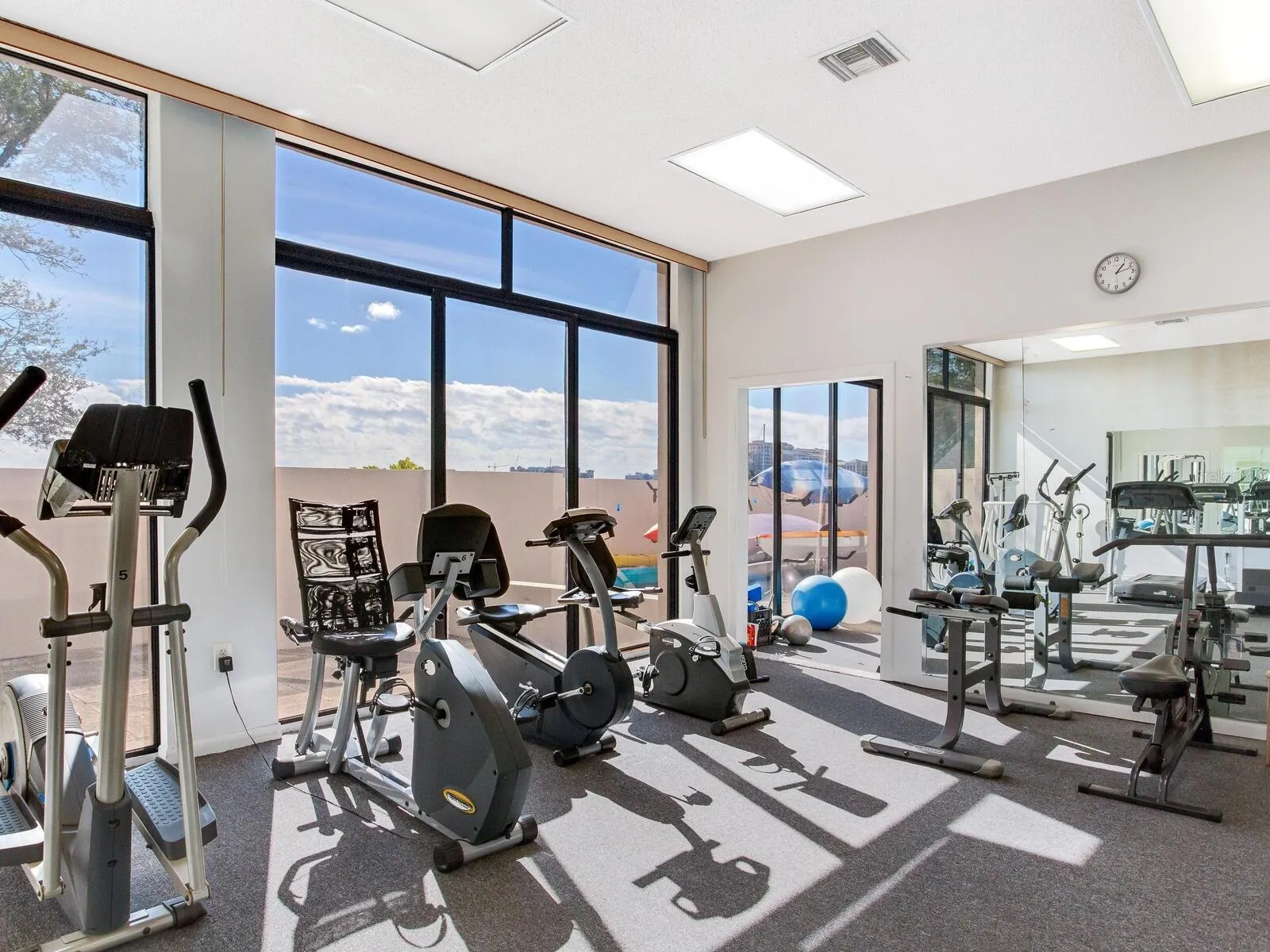 660 ISLAND WAY #306, #306