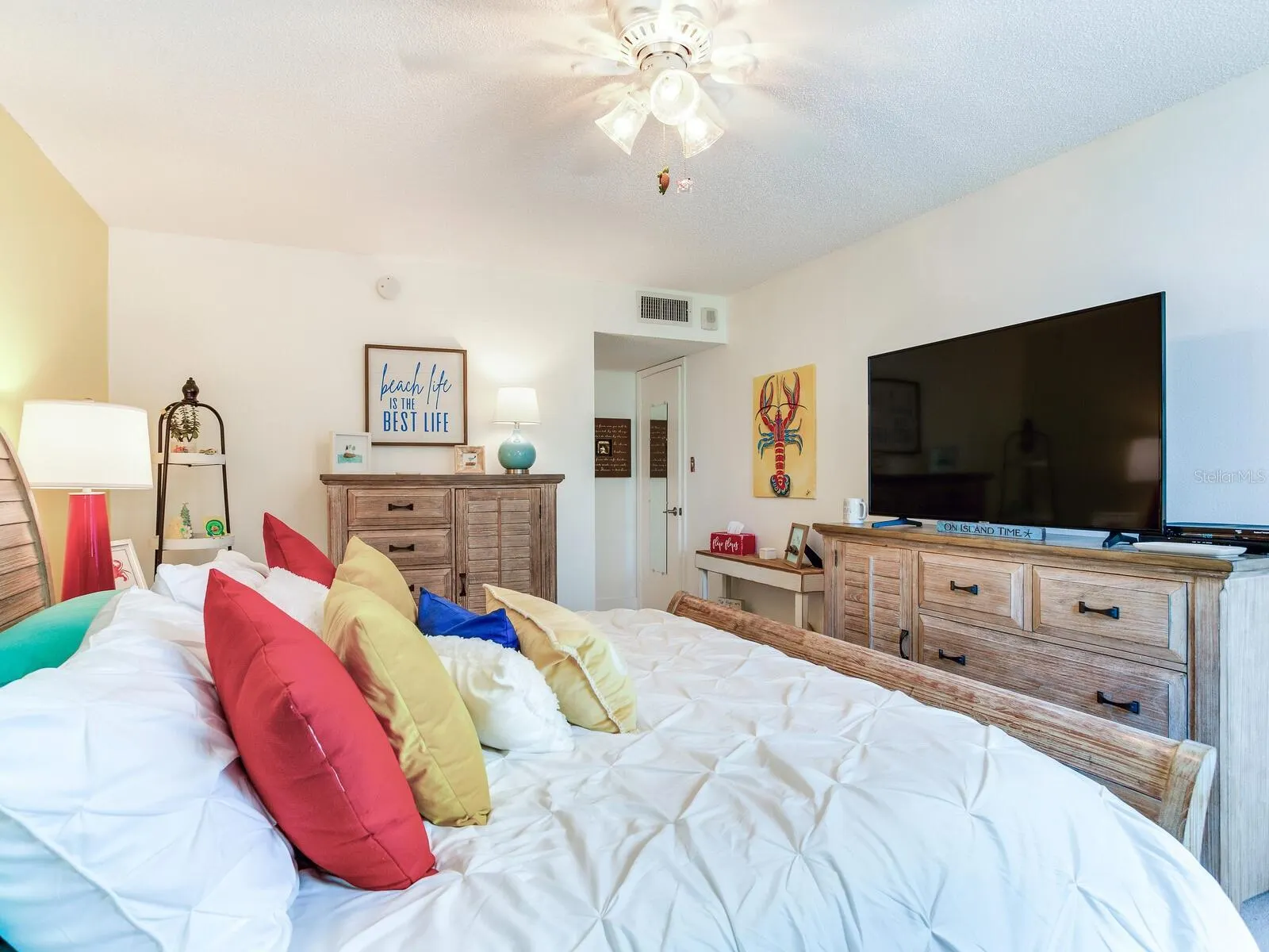 660 ISLAND WAY #306, #306