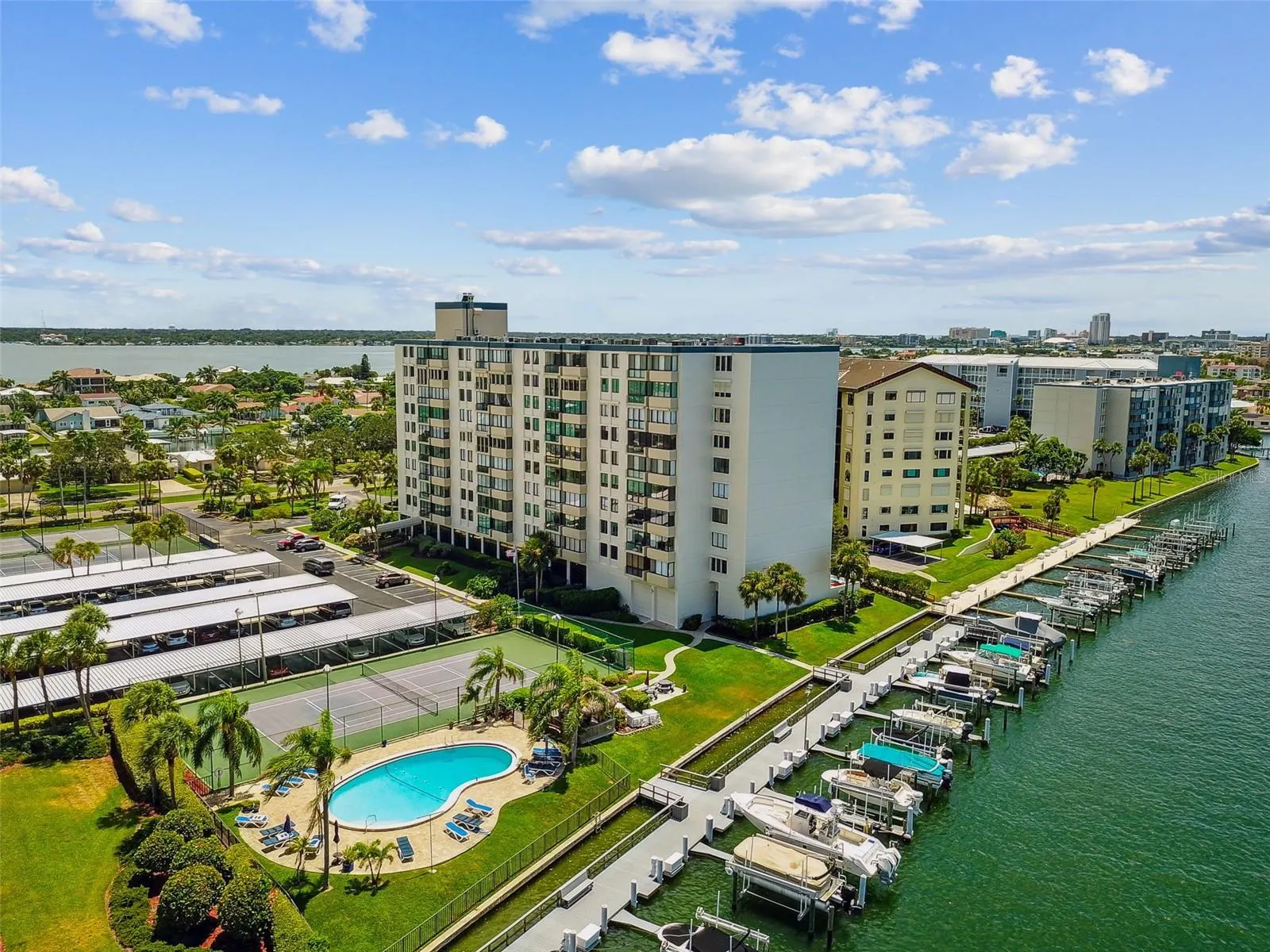 660 ISLAND WAY #306, #306