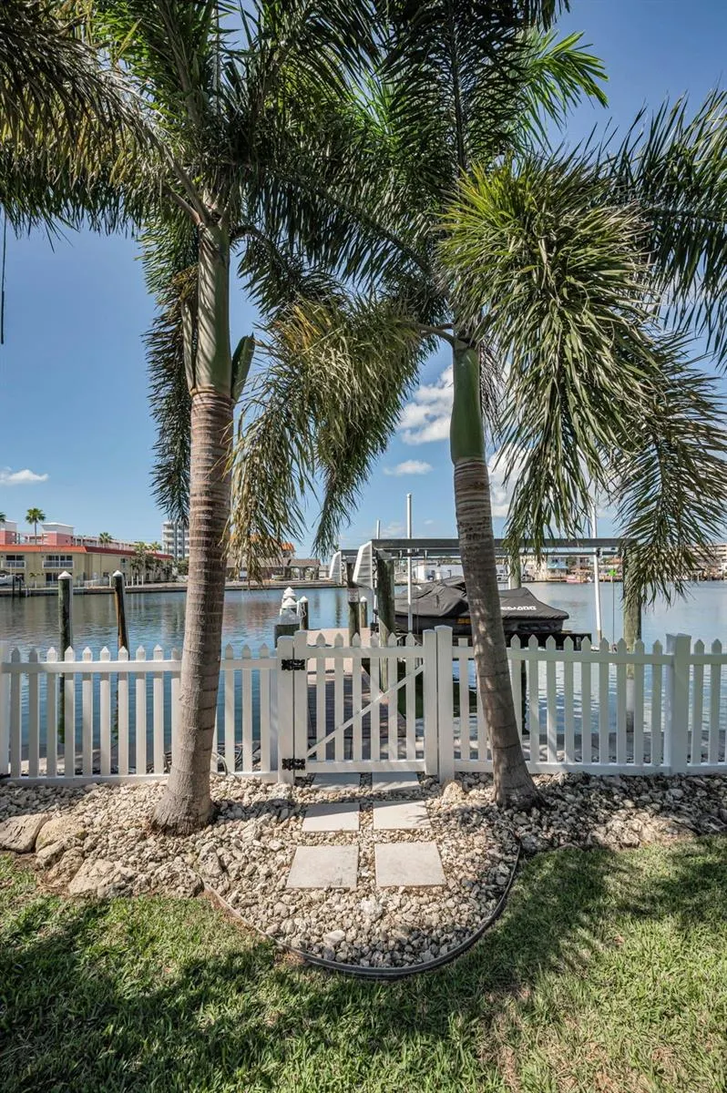 4250 BELLE VISTA DR
