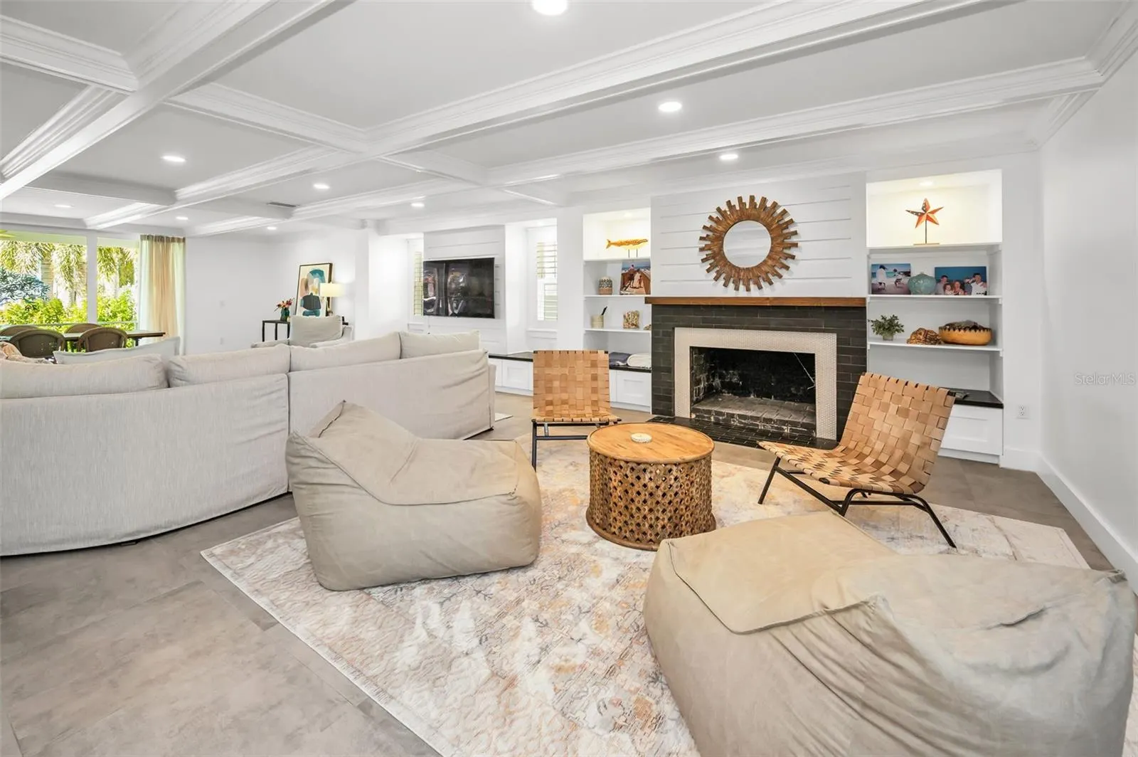 4250 BELLE VISTA DR