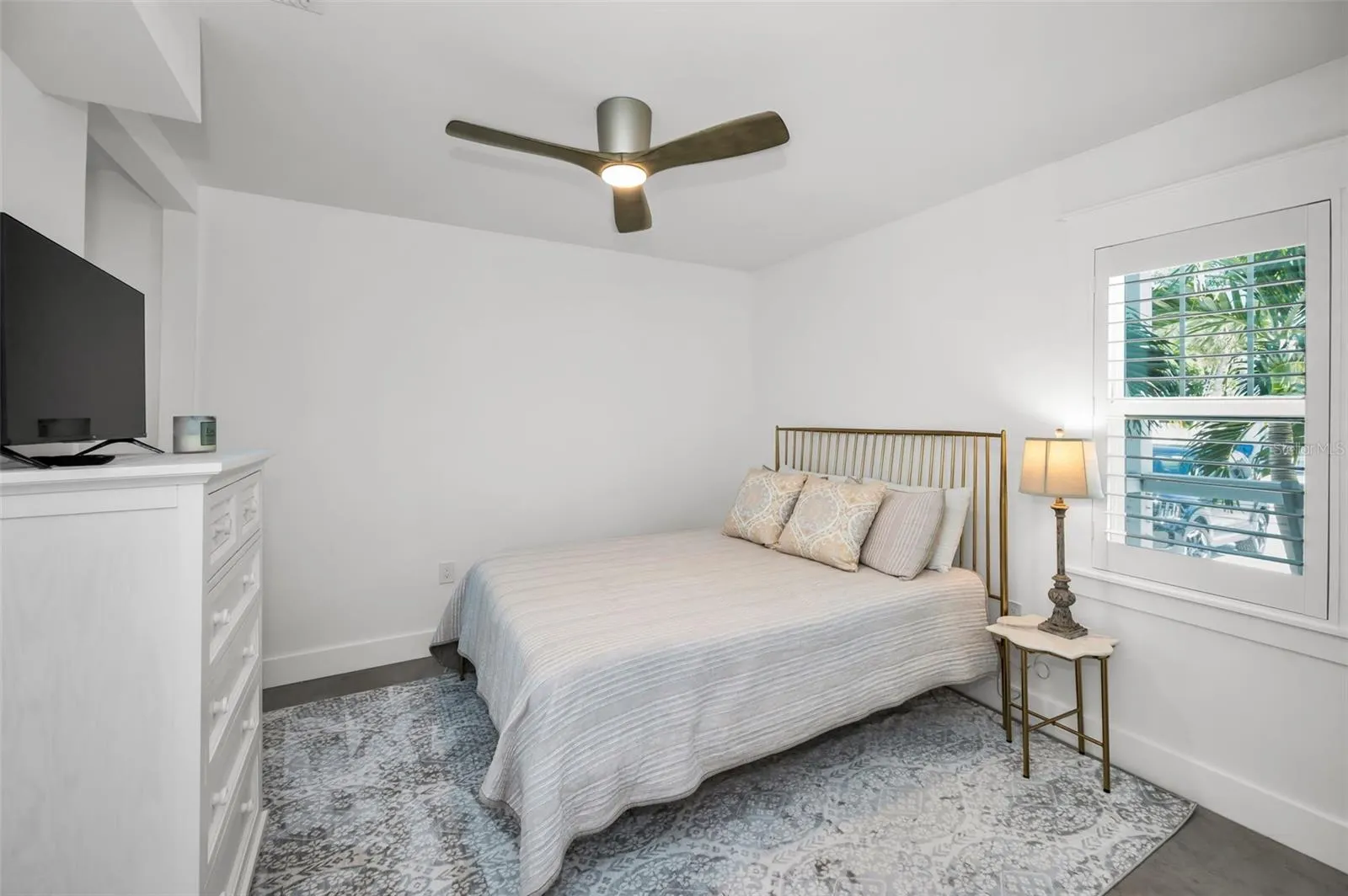 4250 BELLE VISTA DR