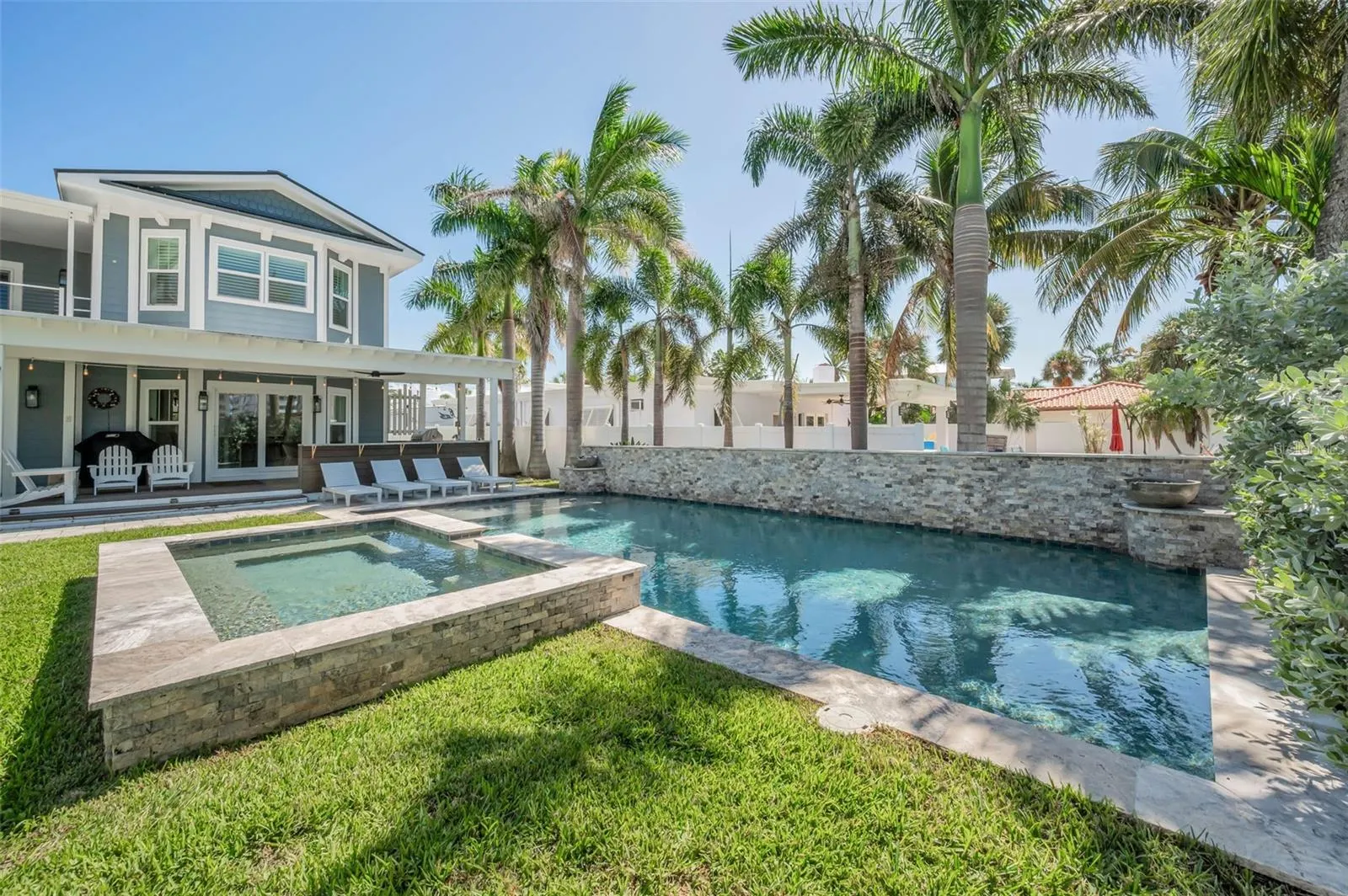 4250 BELLE VISTA DR