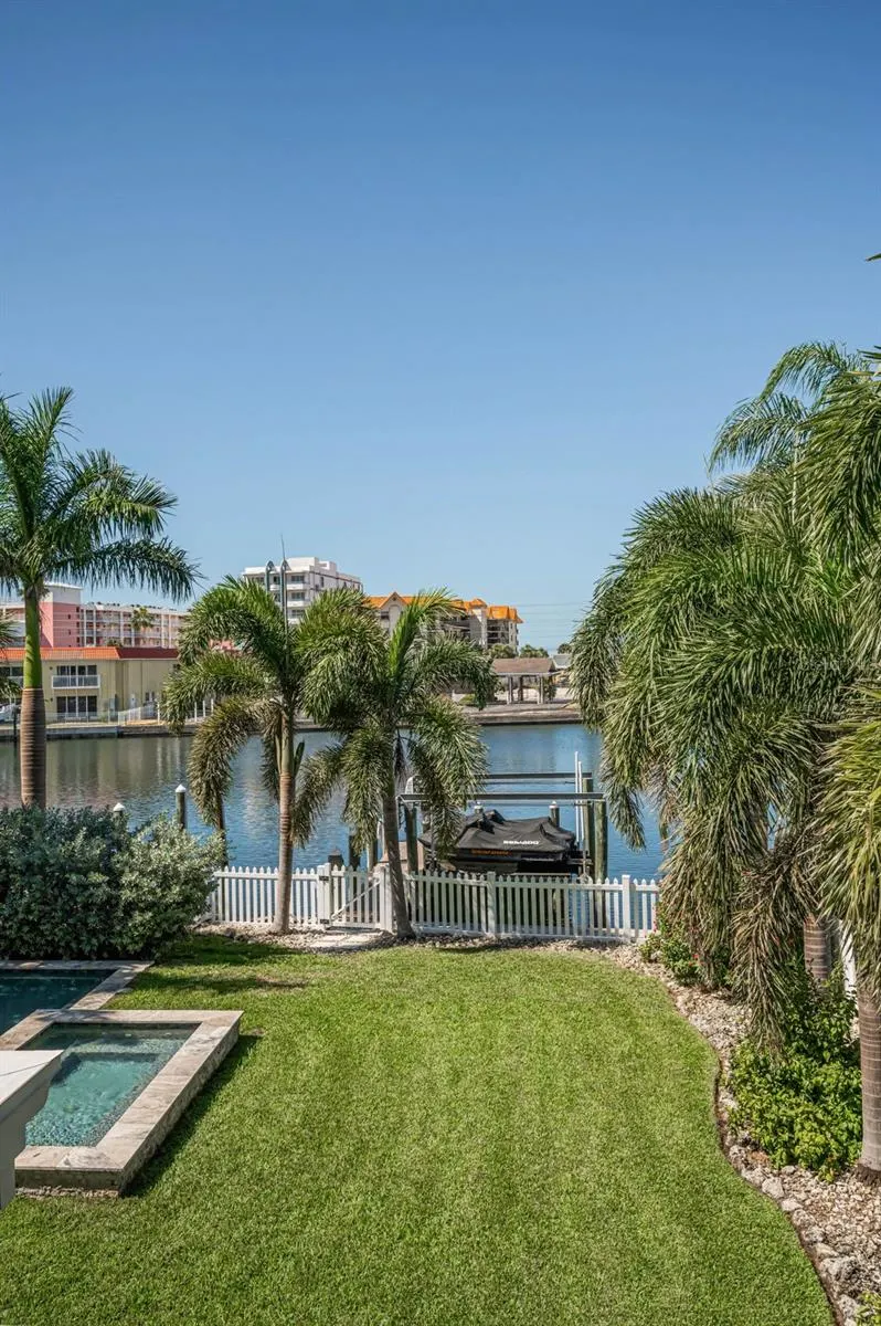 4250 BELLE VISTA DR