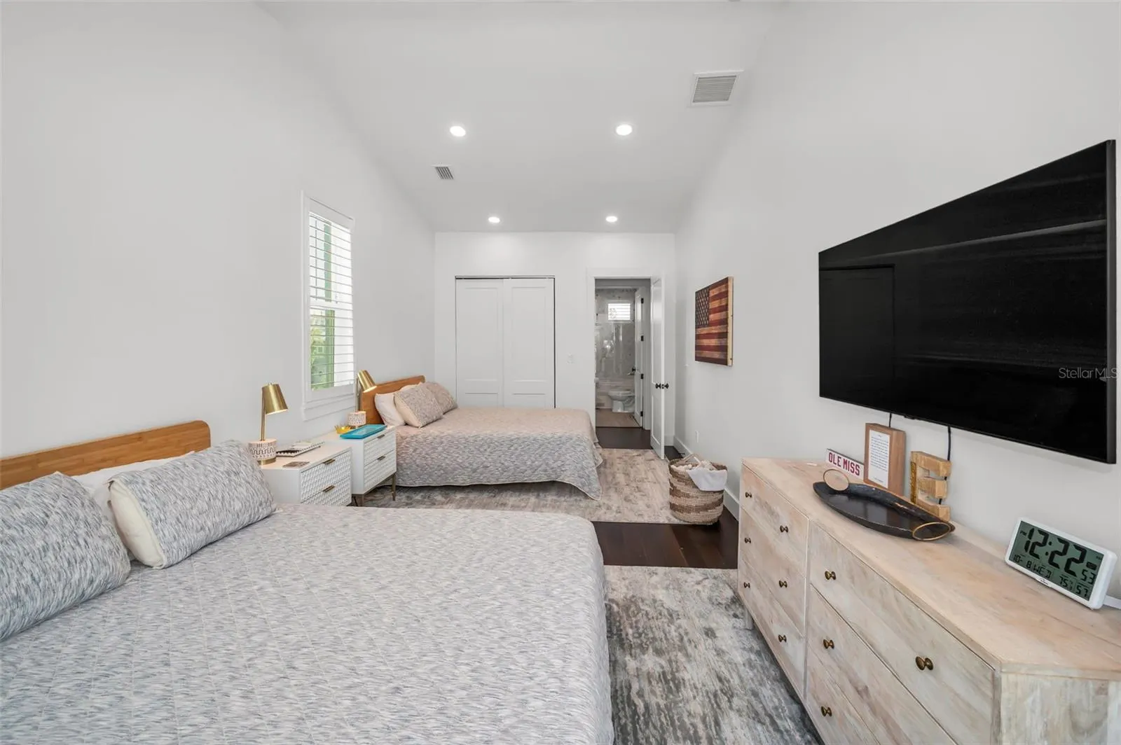4250 BELLE VISTA DR
