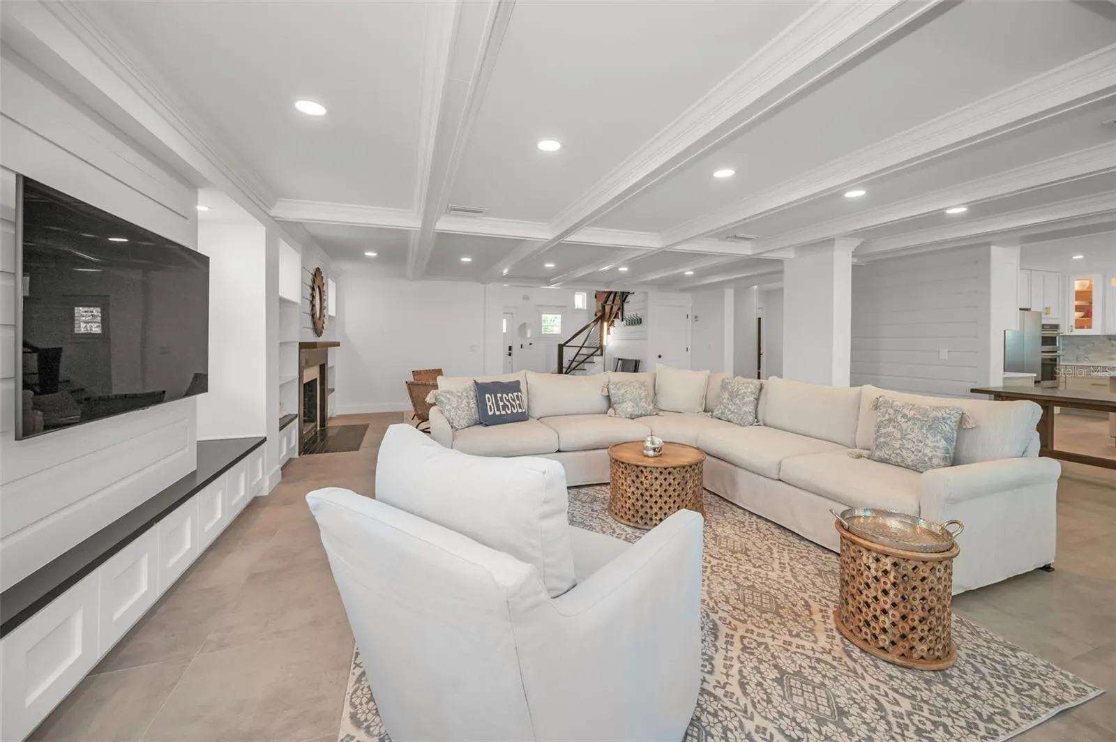 4250 BELLE VISTA DR
