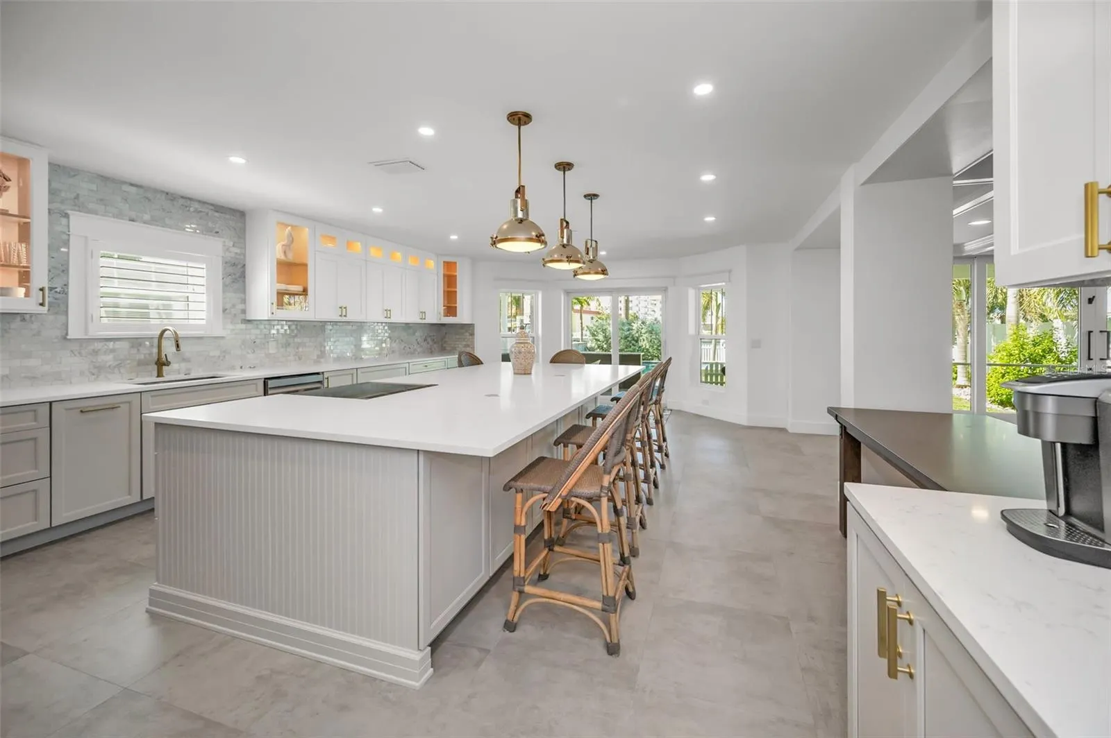 4250 BELLE VISTA DR