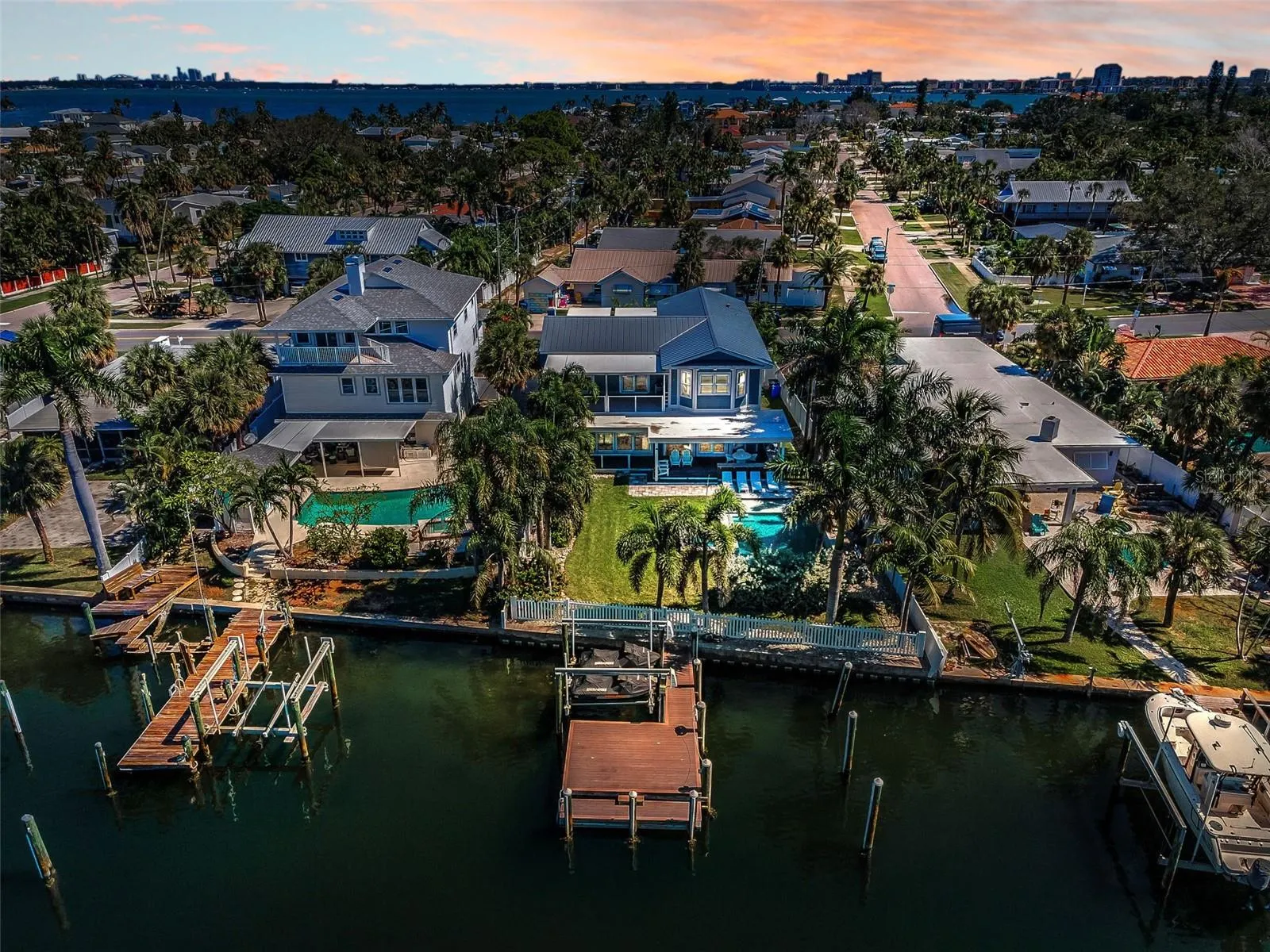 4250 BELLE VISTA DR