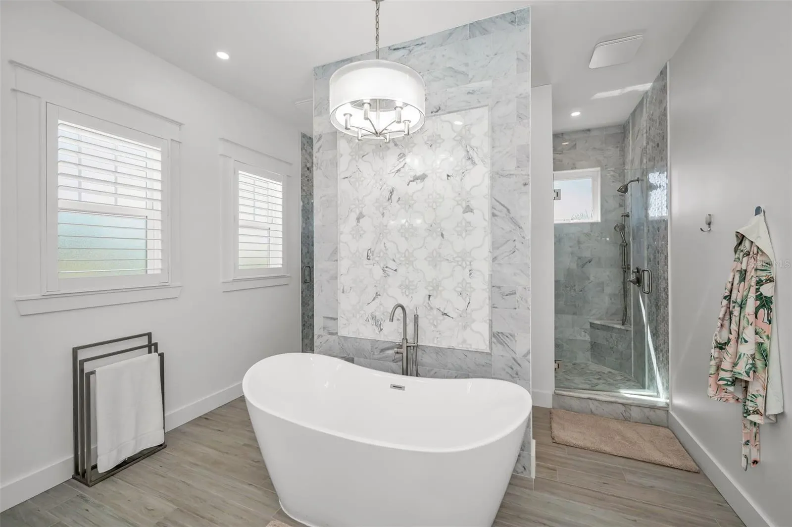 4250 BELLE VISTA DR