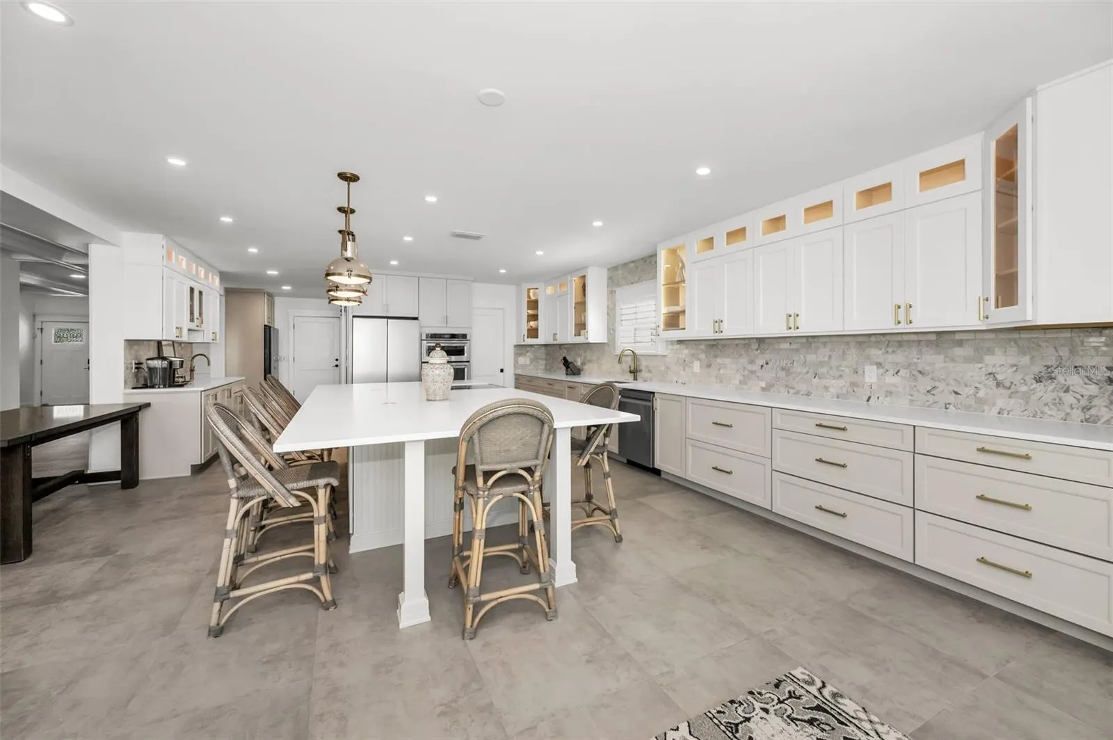 4250 BELLE VISTA DR
